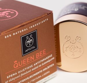 An image of Apivita anti-wrinkle packaging design for Queen Bee, by DKD.