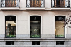 An image of Apivita's store design