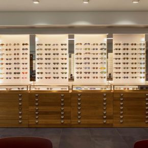 kapolis-optician-store-design-side