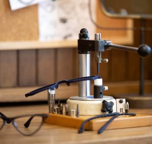 An image of Kapolis Optics Store, designed by DKD Studio.